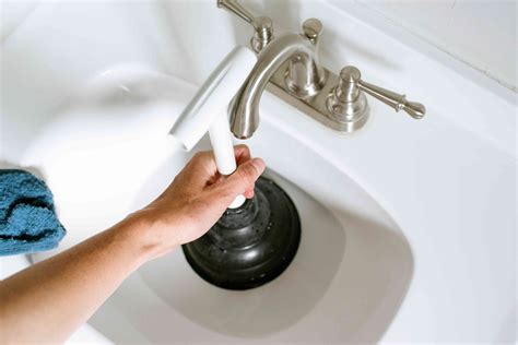 What a Drain Plunger Is and How to Use It