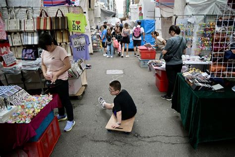 復活節︱北上消費成風 黃家和：餐飲生意比平時少四成以上 業界信心受動搖 星島日報