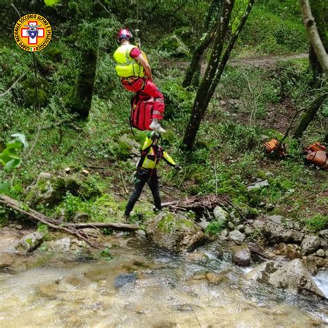 Intervento Di Soccorso Del Corpo Nazionale Soccorso Alpino E