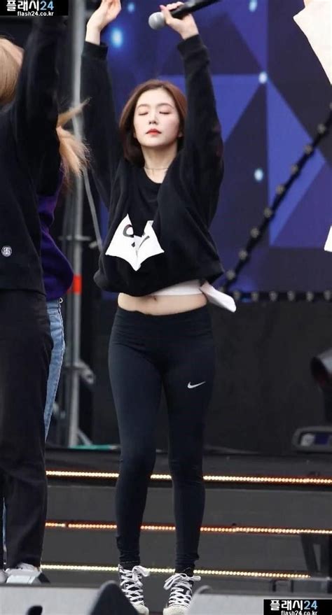 Most Beautiful Faces Taeyeon Asian Girl Japonesas Hot Petty Girl Red Velvet Dress Les