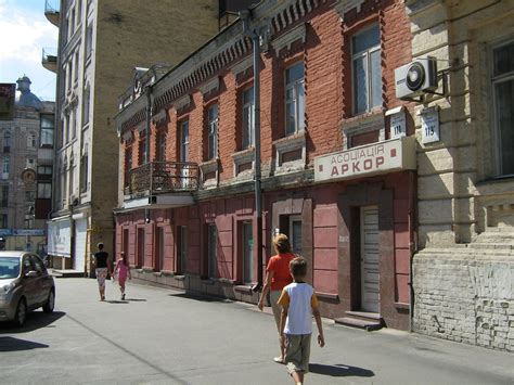 вул. Саксаганського, 111 - Київ