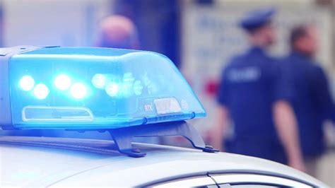 Zeugen Gesucht M Dchen In Lauenburg Vor Auto Geschubst Ndr De