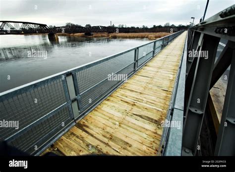 Oder river, bridge Stock Photo - Alamy