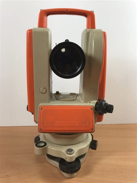 Reconditioned Leica T 100 Digital Theodolite Smith Surveying Equipment