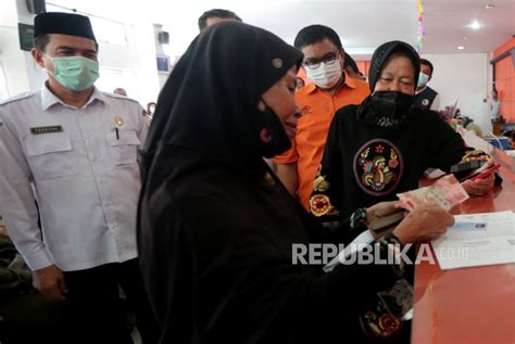 Risma Jawab Sindiran AHY Soal BLT Kita Dulu Dihina Hina Republika