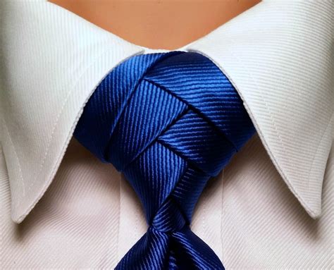 Necktie Knots Trinity