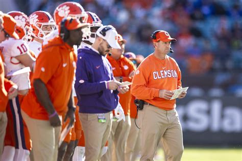 Uva Football Opponent Preview Clemson Tigers Streaking The Lawn