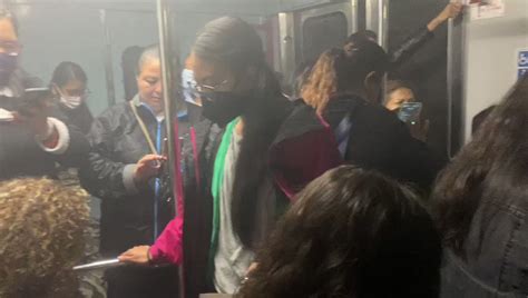 REFORMA on Twitter Un tren del Metro MetroCDMX se llenó de humo