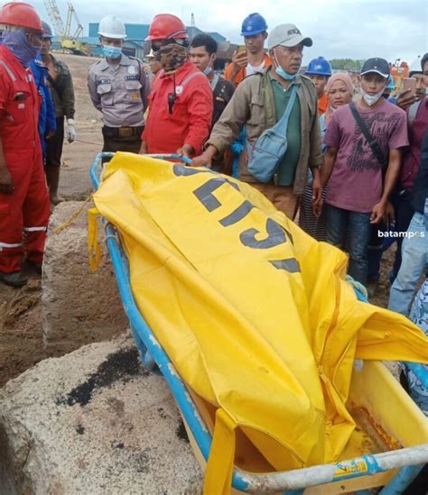 Jatuh Dari Kapal Siswa Smk Yang Magang Ditemukan Tewas Di Galangan