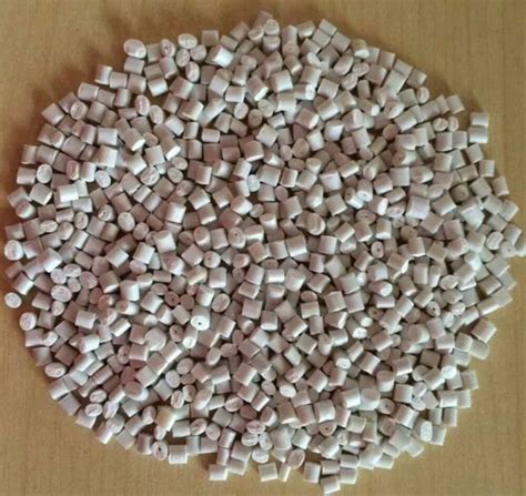 Solid State White Polypropylene Polymer Granules For Pipes