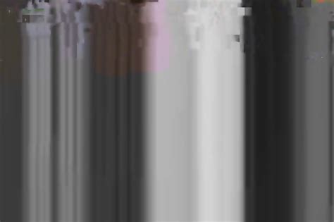 Jolie Blonde Recouverte De Sperme