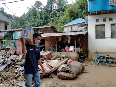 Akibat Banjir Meter Ratusan Warga Ambon Mengungsi Lazismu