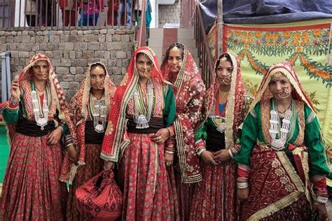 HIMACHAL PRADESH Traditional Dresses Of Himachal Pradesh As Per Its