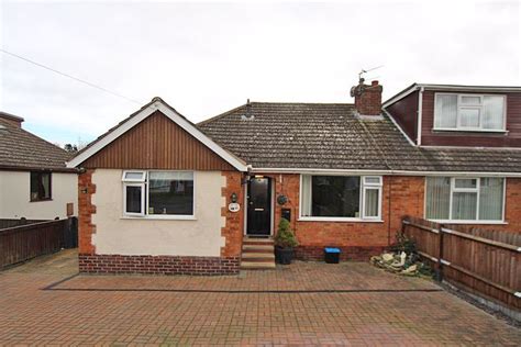 3 Bed Semi Detached Bungalow For Sale In Enfield Avenue New Waltham