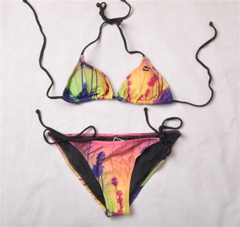billabong ビラボン ビキニ 水着 XW49BIS1 BIKINI S 三角ビキニ 売買されたオークション情報yahooの商品情報をアーカイブ公開 オークファンaucfan
