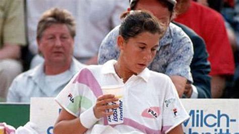 Fallece hombre que apuñaló por la espalda a Monica Seles hace 30 años