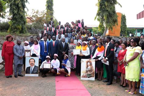 Cameroun Armand Claude Abanda dédie ses distinctions à la première