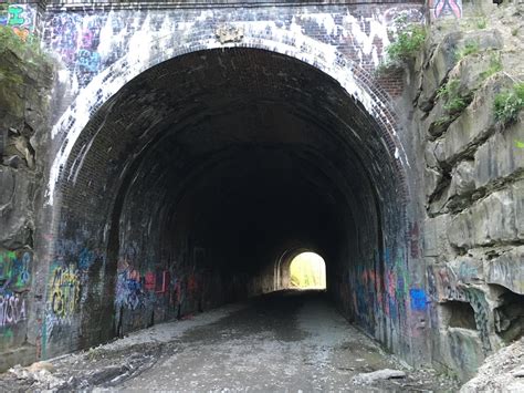 A Long Forgotten Tunnel : urbanexploration