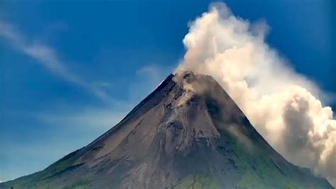 Status Gunung Merapi Siaga Warga Dilarang Aktivitas Radius 3 Km Dari