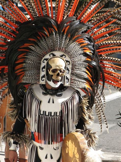 Aztec Dancer Dia De Los Muertos Aztec Art Aztec Warrior Aztec Culture