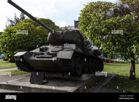 Russischer T Panzer Fotos Und Bildmaterial In Hoher Aufl Sung