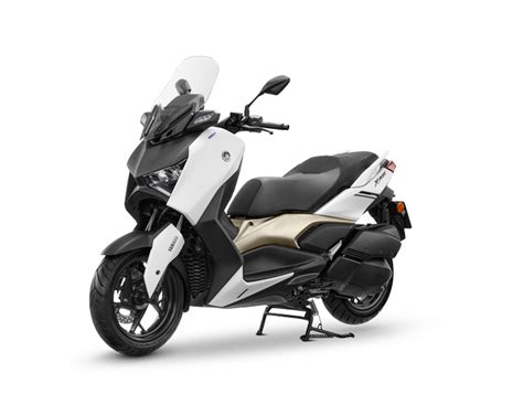 รถจักรยานยนต์ออโตเมติก New Yamaha Xmax Connected 2023