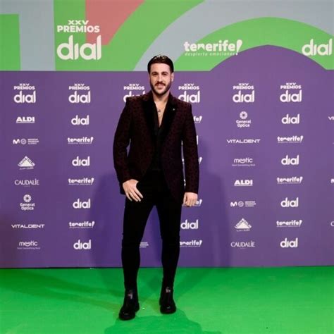 Antonio Jos En Los Premios Cadena Dial Alfombra Verde De Los