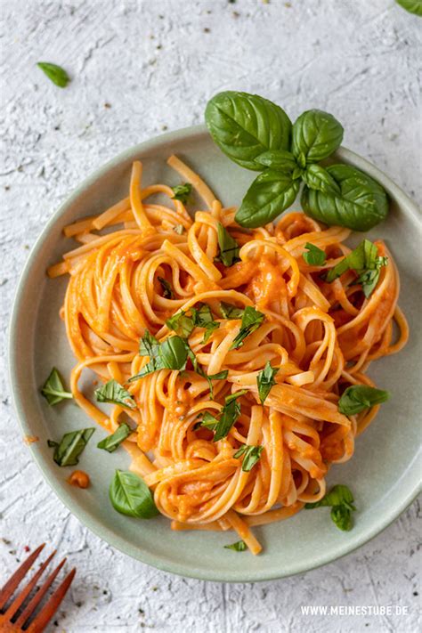 Linguine mit Tomaten Parmesansoße cremig lecker Meinestube