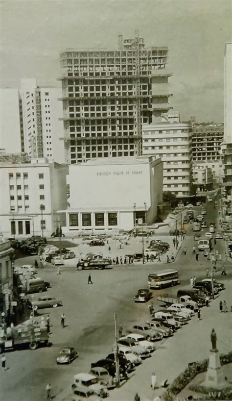 CURITIBA E PARANA EM FOTOS ANTIGAS A Praça Tiradentes grande