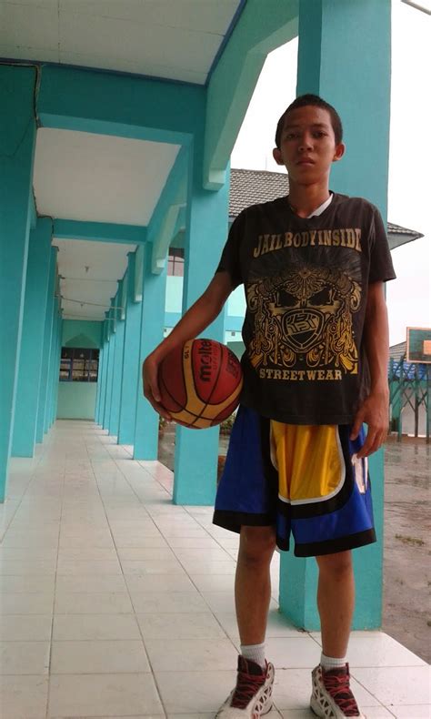 Cara Mendriblle Bola Basket Dengan Benar