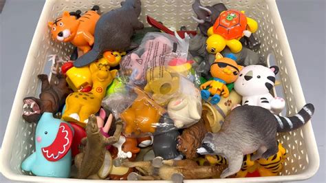 Wild Animal Toys In A Box With Bag Of Christmas Surprises Youtube