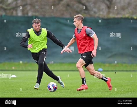 Plymouth Argyle Defender Dan Scarr 6 Defending Plymouth Argyle