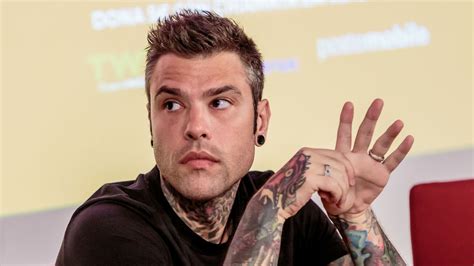 Fedez rompe il silenzio social per raccontare Muschio Selvaggio È