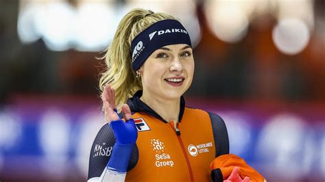 Joy Beune Wint Wk Allround Bij Debuut