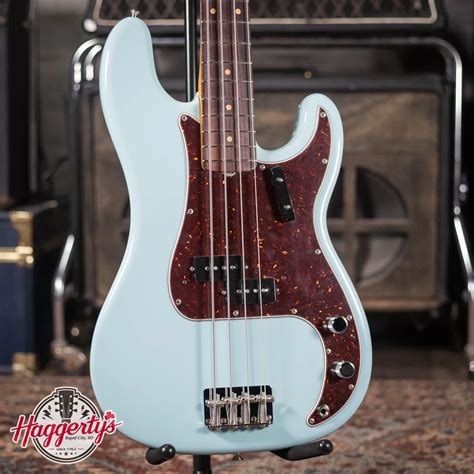 Fender American Vintage Ii 1960 Precision Bass Daphne Blue With Vintage Style Brown Hardshell