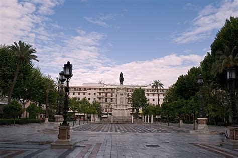 La Plaza Nueva De Sevilla Un Lugar Histórica Que Te Encantará Visitar