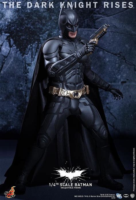The Dark Knight Rises Even Taller With A Scale Hot Toys Figure