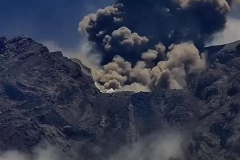 5 Gunung Api Di Indonesia Dengan Jumlah Erupsi Terbanyak Hingga 24