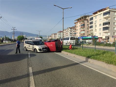 Bursa Da Yol Verme Tart Mas Kaza Le Sonland Yaral