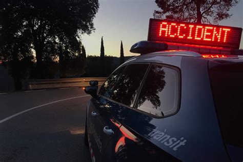 Un Motorista Muere Y Otro Resulta Herido Menos Grave En Un Accidente En