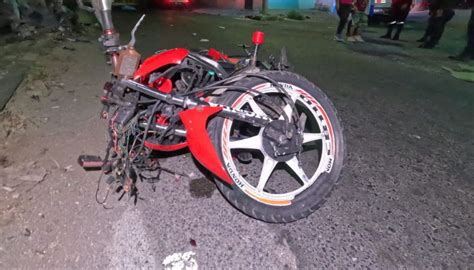 Accidente Motociclista Fallece Al Impactar Contra Divisor De Carril