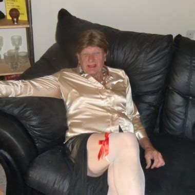 Reife Mütter essen beim lesbischen Sex Muschi des anderen xHamster