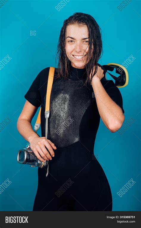 Doing Underwater Photo Image And Photo Free Trial Bigstock