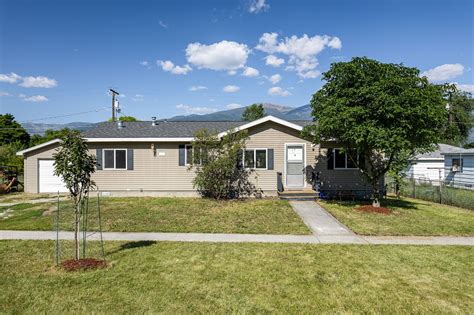 411 Pine St Stevensville Mt 59870 Trulia