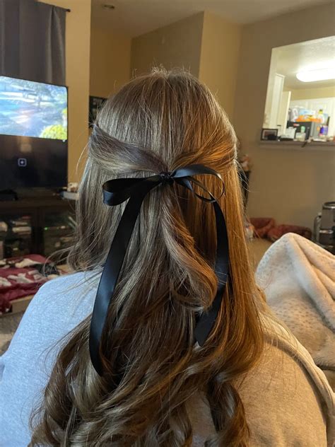 Hair Ribbons Hairstyles Ribbon Hairstyle Pretty Hairstyles Easy Hairstyles Senior Hairstyles