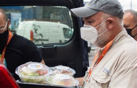 El Chef José Andrés Y World Central Kitchen Ya Están En La Frontera De