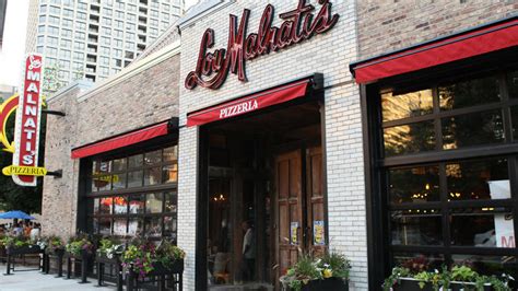 Lou Malnatis Pizzeria Chicago Il Restaurants In River North Chicago