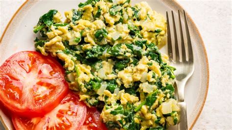 Wholesome And Tasty Spinach Scrambled Eggs Are Easy To Make Recipe Spinach Recipes Beef