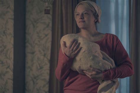 The Handmaids Tale Season 2 Review Masterful Tv That Maybe Broke The Show Vox