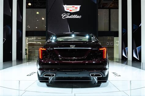 2020 Cadillac Ct5 Brings A New Look For The Brands Sedans To New York